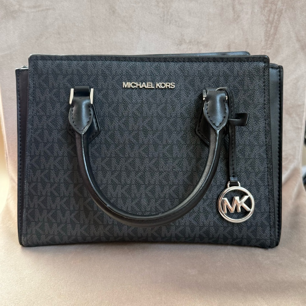 Excellent condition Small Michael Kors Hope Logo and Leather Satchel - Picture 10 of 11